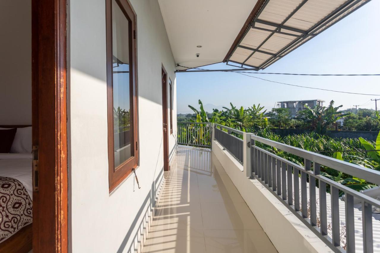 Cempaka Mas Guest House Canggu Exterior photo