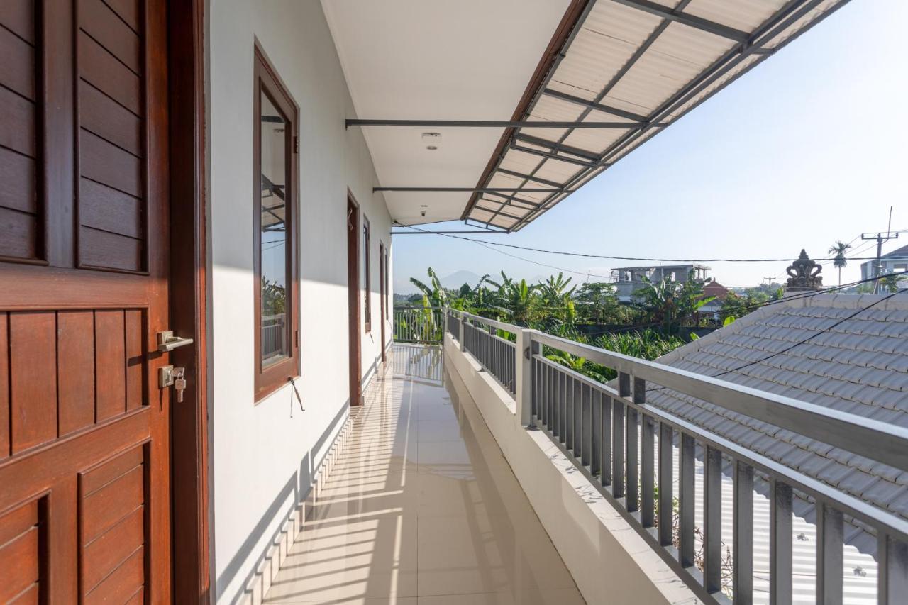 Cempaka Mas Guest House Canggu Exterior photo